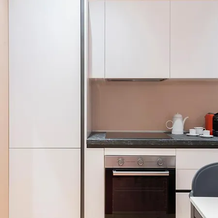 Civico 28 Apartman *